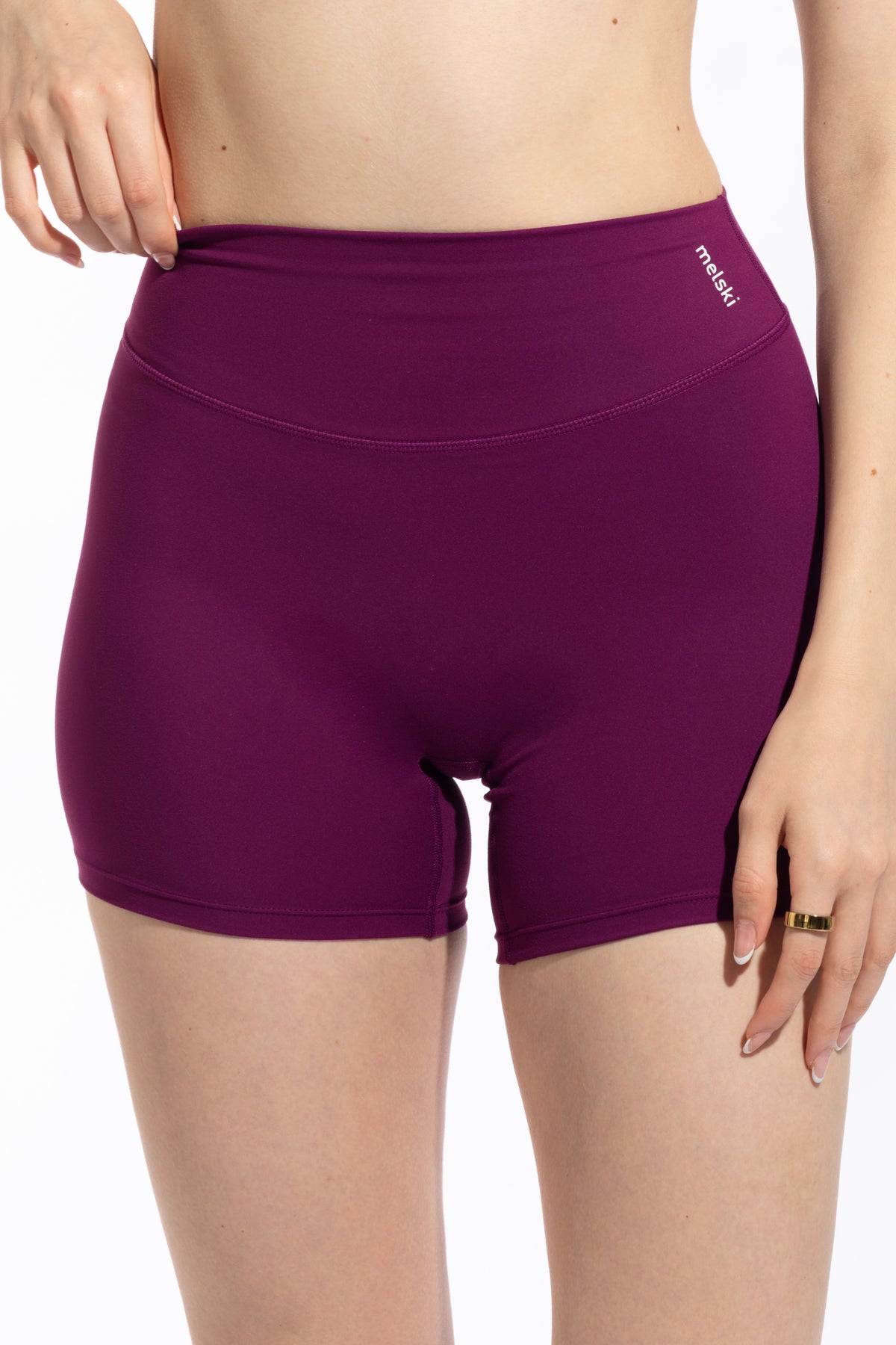 Softsculpt Shorts 6” Grape